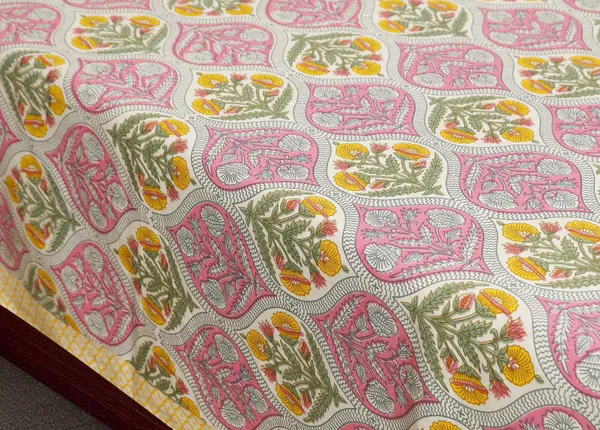 Pink_Cotton_Rajwada_Empire_Collection_Double_Bedsheet_With_Pillow_Cover_108_X_108_Cm